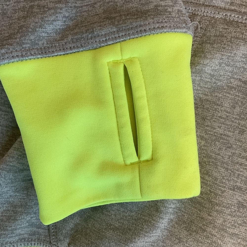 Nike Therma-Fit Hoodie Women Medium Gray Volt Neon Yellow Pullover Swoosh Thumbs - Picture 9 of 10